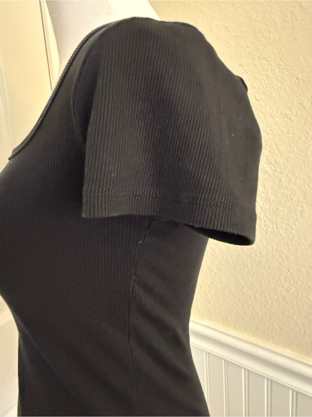 Old Navy Black Square Neck Short Sleeve Top - Picture 4 of 4